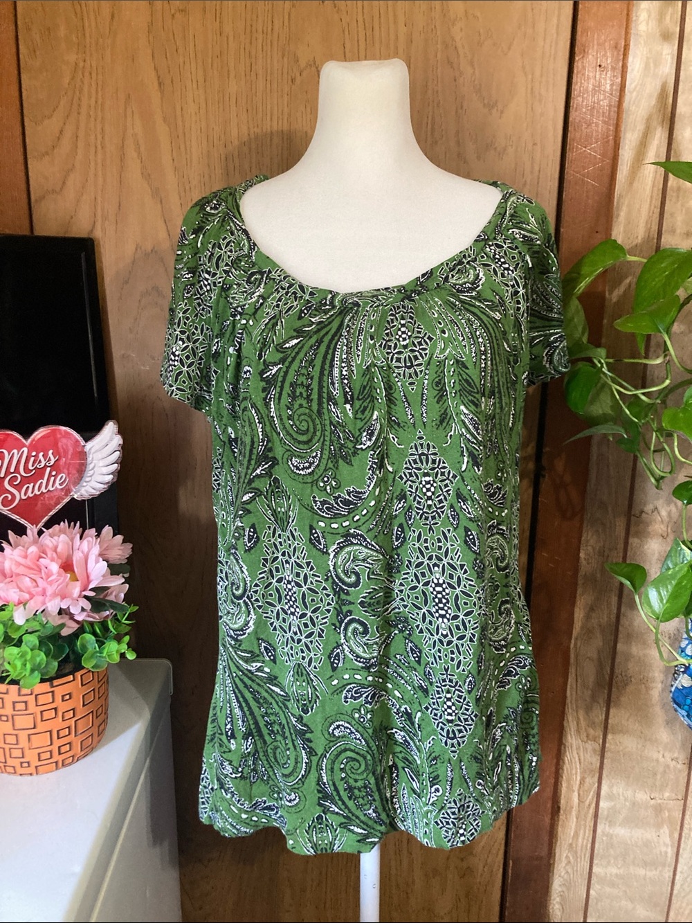 Apt. 9 Green Paisley Scoop-Neck Short Sleeve Tee